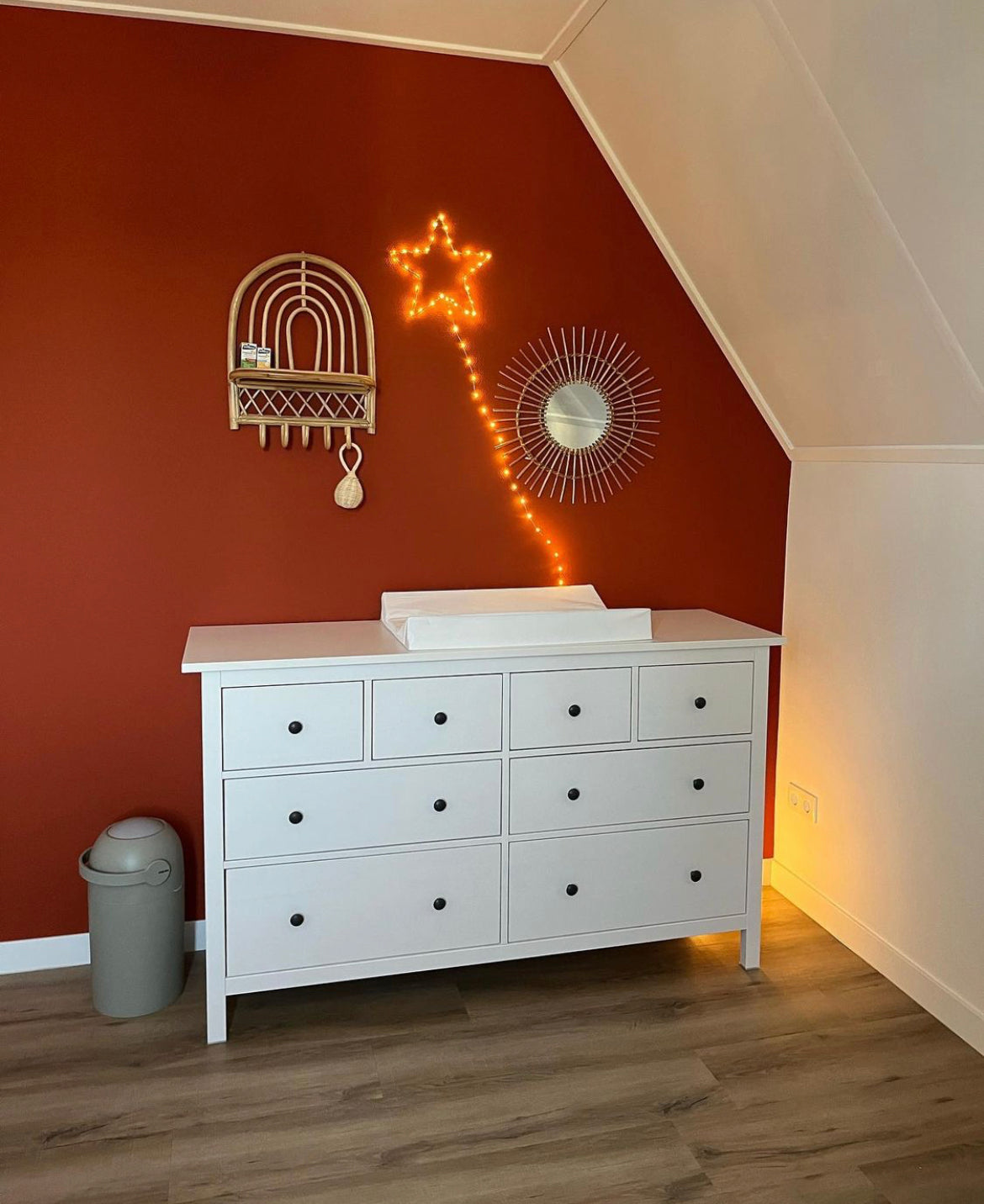 Rotan Wandplank met kapstok Mau